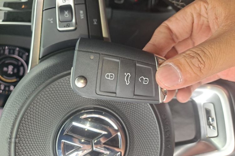 Volkswagen Golf 2019 #10 Volkswagen Golf 2019 car image #10
