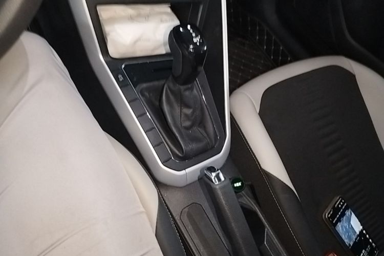 Volkswagen Polo 2021 car image #14