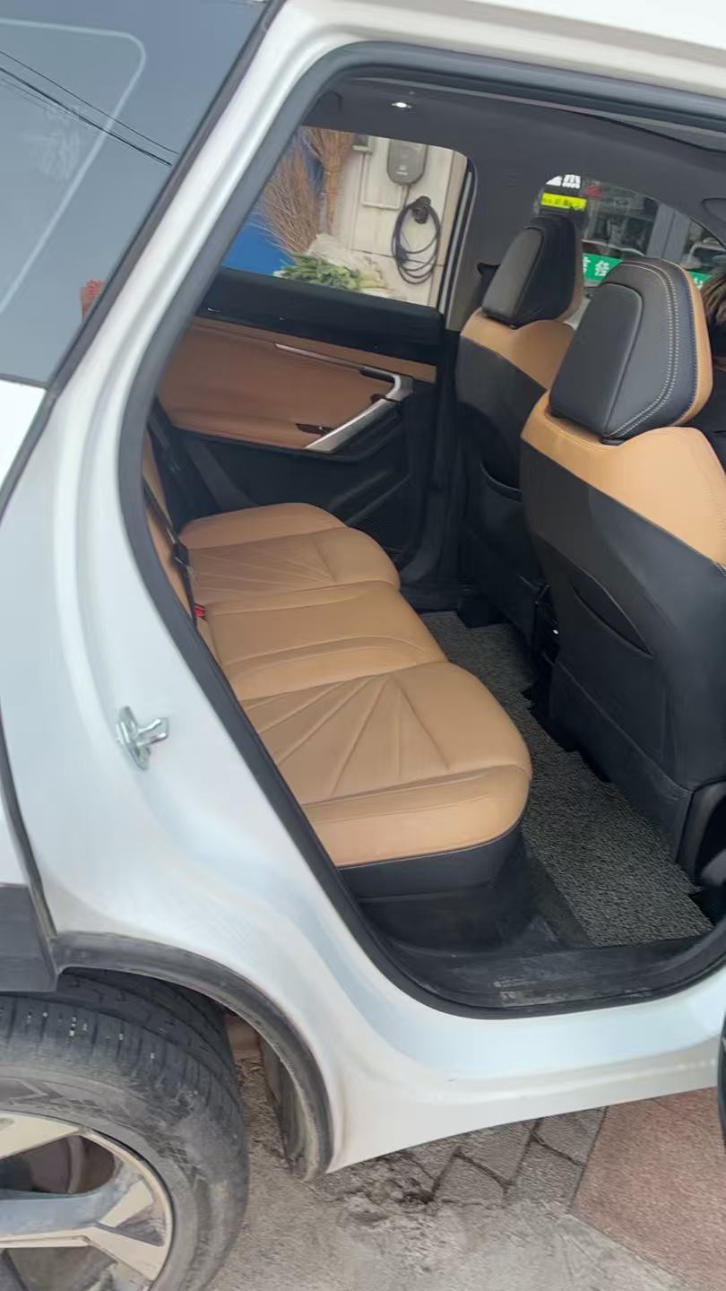 GEELY Boyue L 2023 car image #6