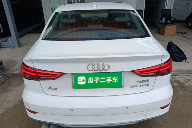 Audi A3 2018 car image #6