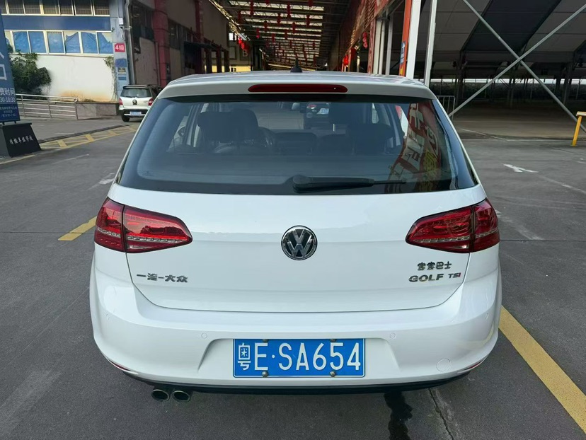 Volkswagen Golf 2014 car image #3