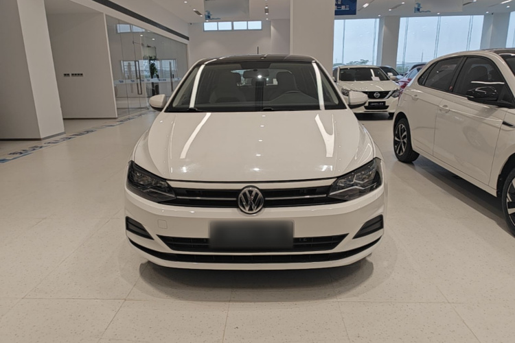 Volkswagen Polo 2020 car image #3