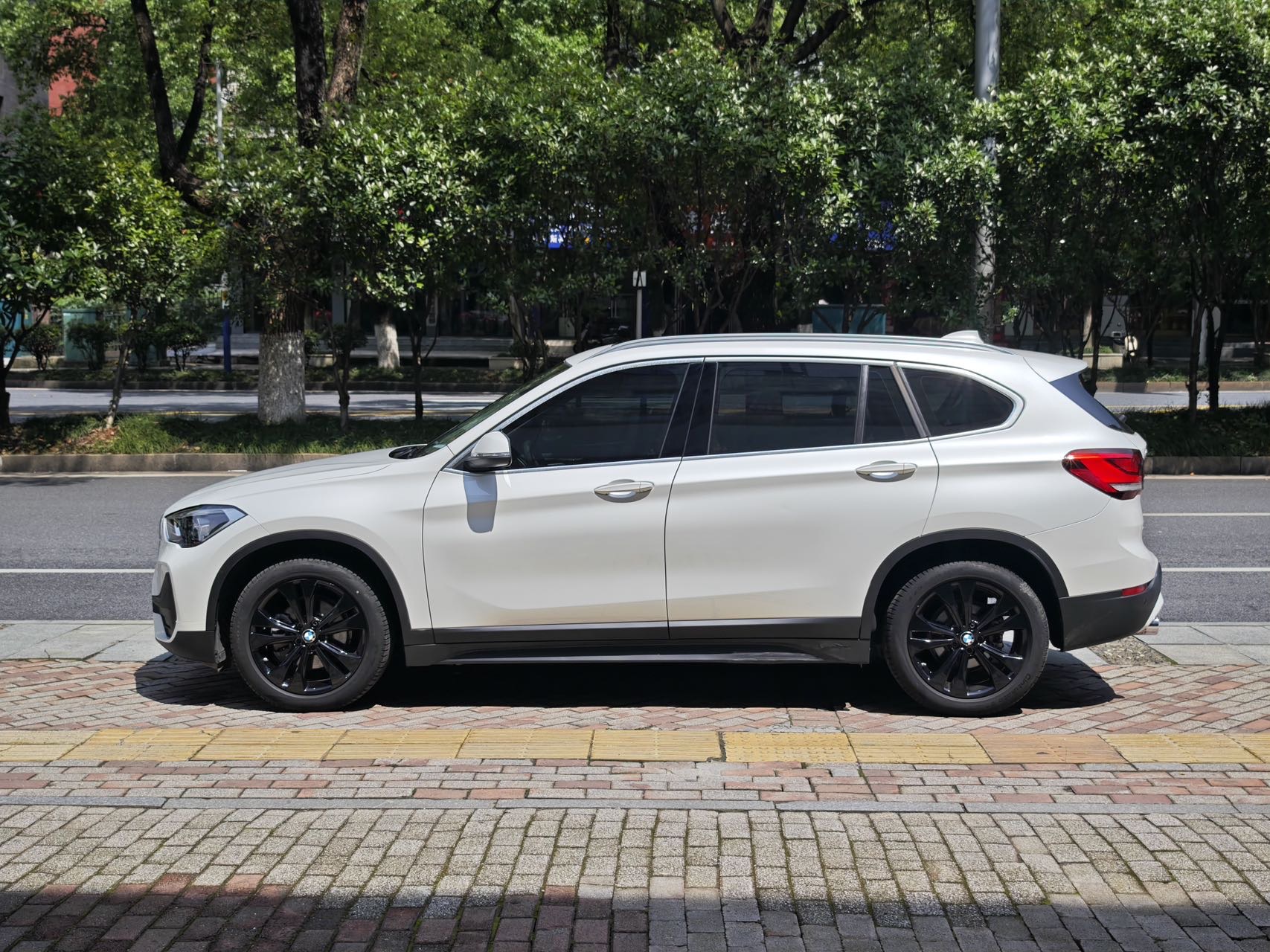 BMW X1 2021 car image #3