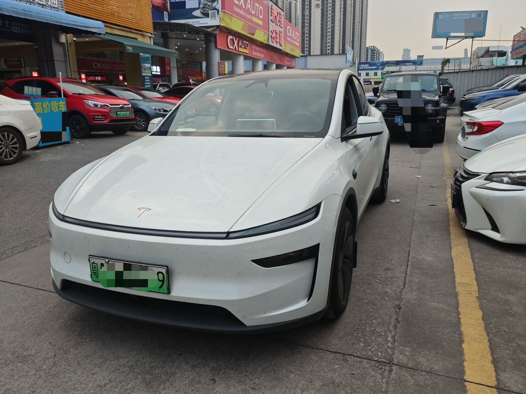 Tesla Model Y 2025 Tesla Model Y 2025 car image
