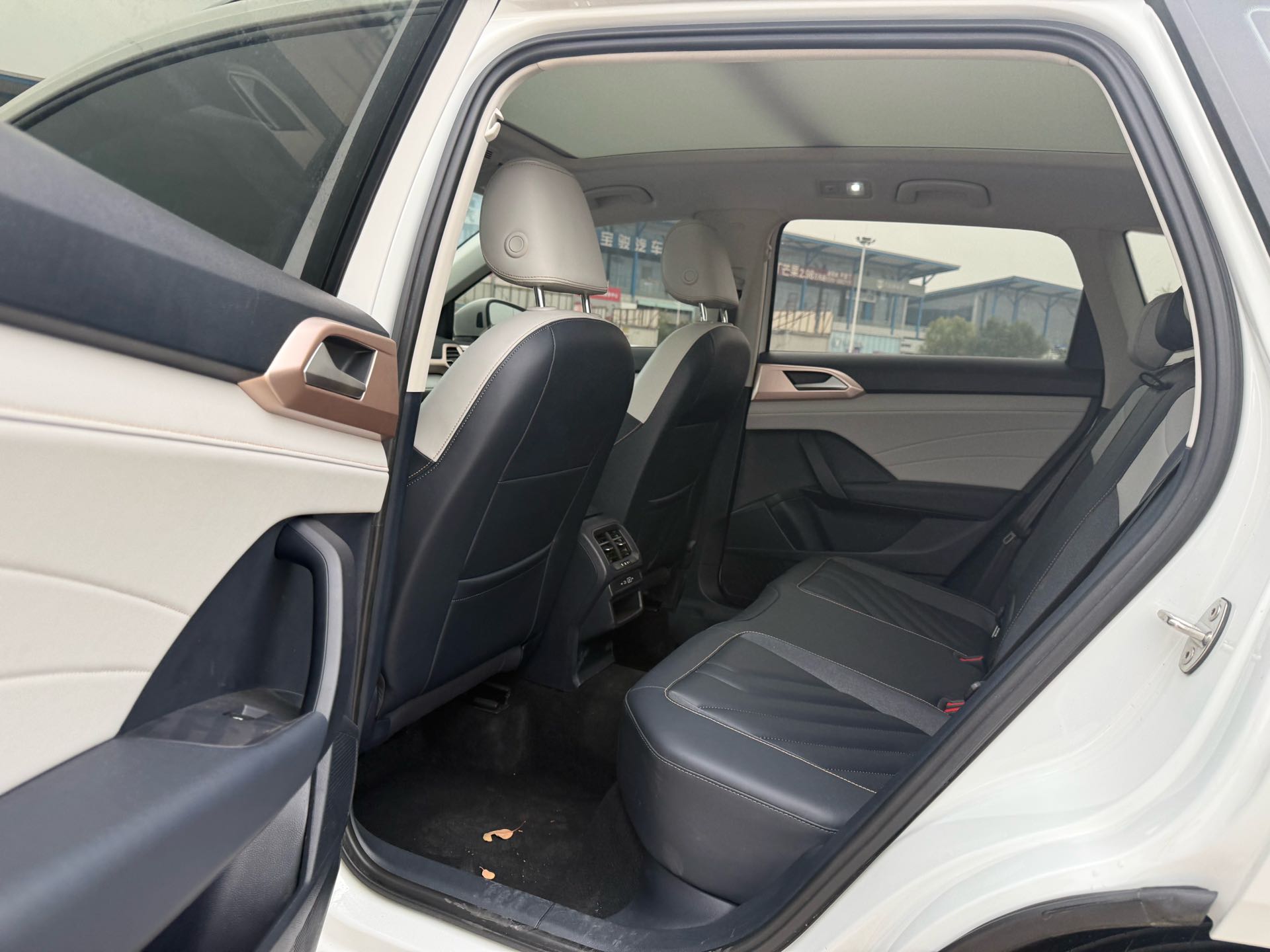 2024 car image #5