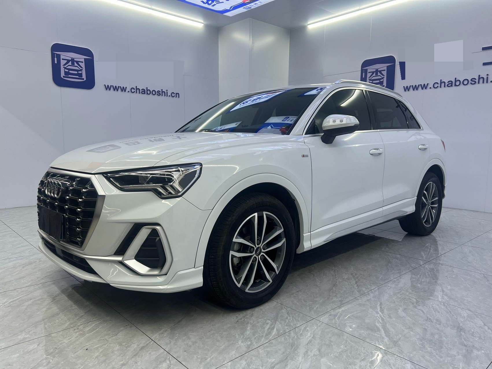 Audi Q3 2023 car image 