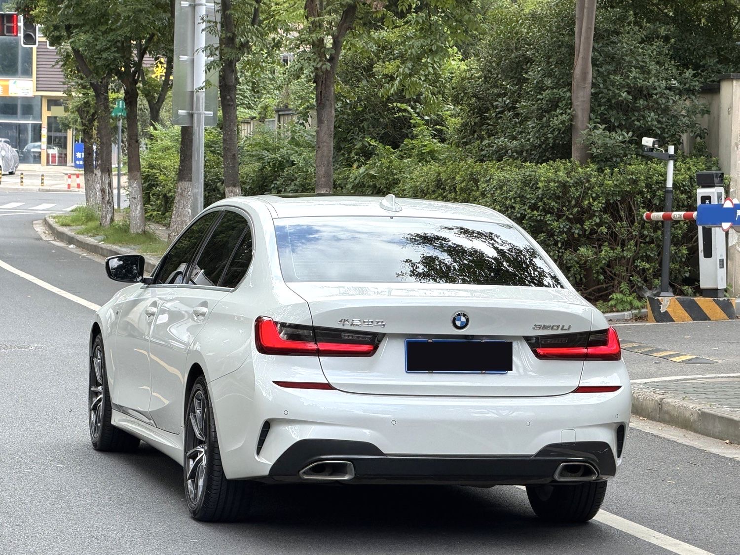 BMW 3 Series 2021 imagen de coche #12