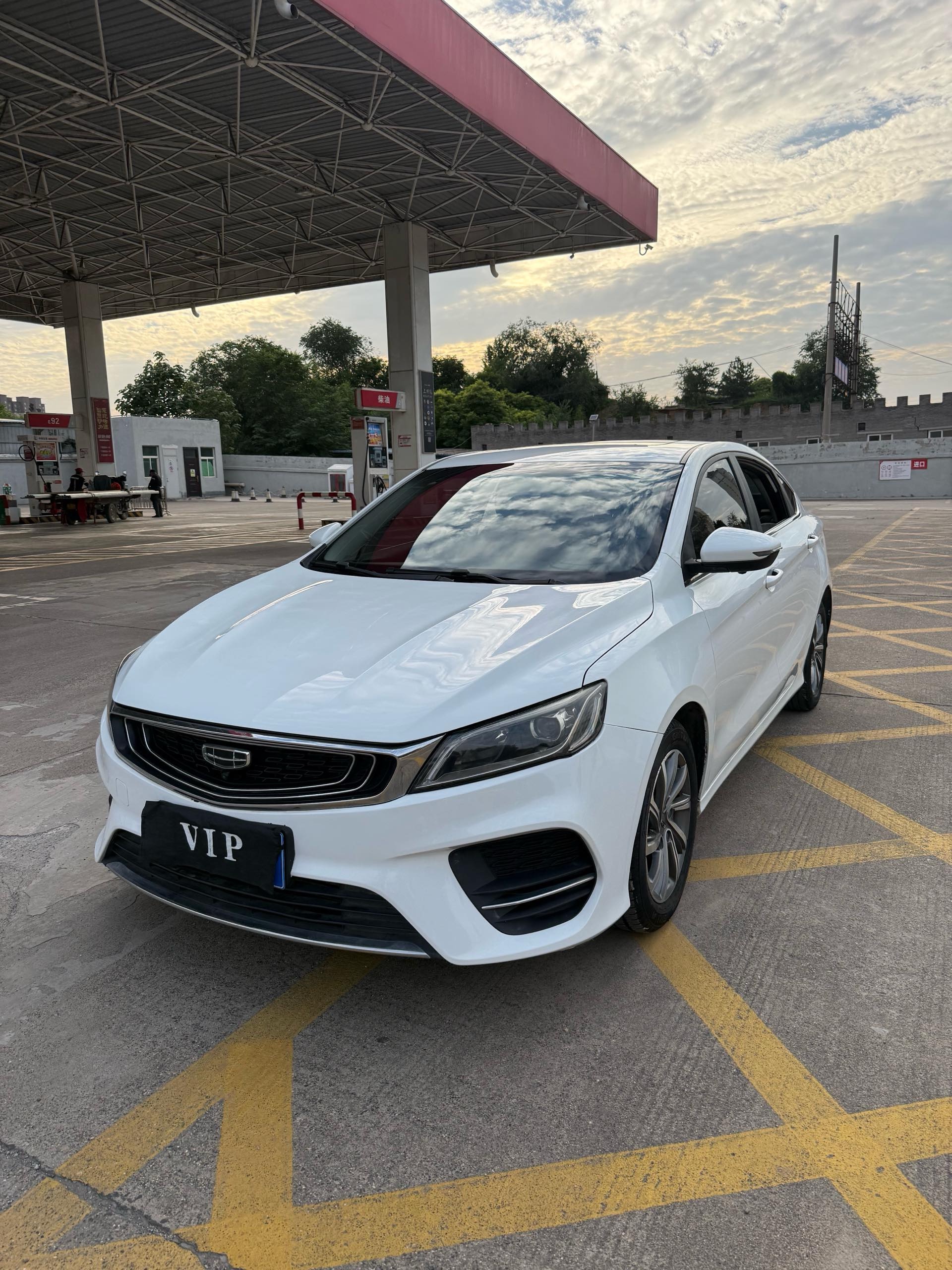 2020 immagine di auto 