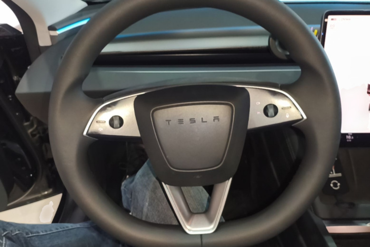 Tesla Model 3 2024 #15 Tesla Model 3 2024 car image #15