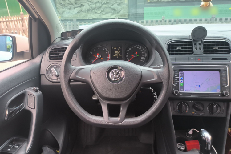 Volkswagen Polo 2017 #15 Volkswagen Polo 2017 car image #15
