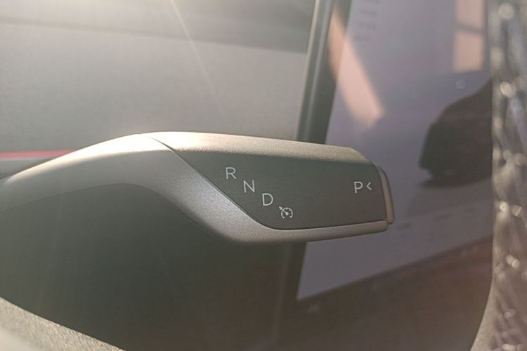 Tesla Model Y 2024 #14 Tesla Model Y 2024 image de voiture #14