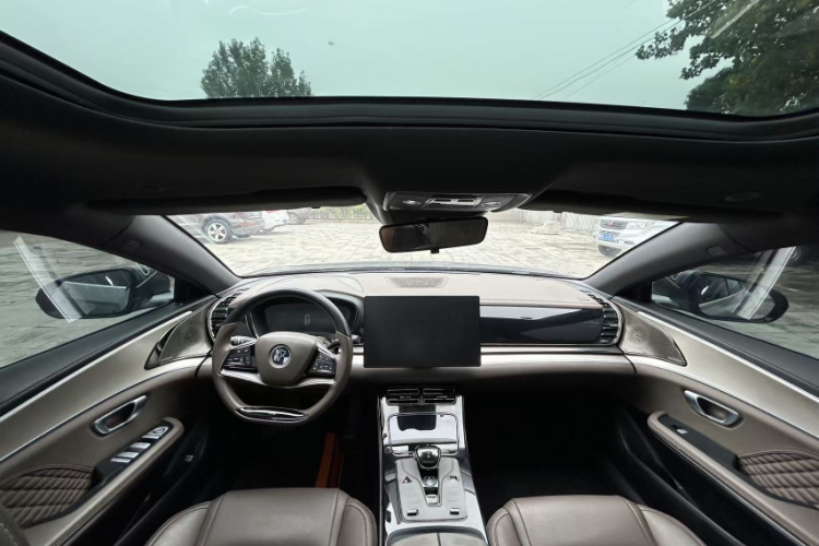 BYD Han 2023 car image #12
