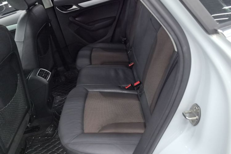 Audi Q3 2017 #13 Audi Q3 2017 car image #13