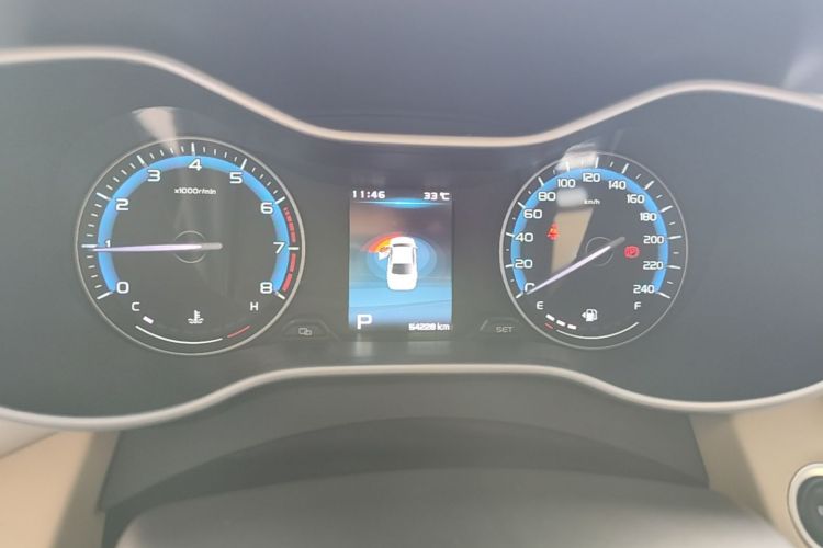 GEELY Emgrand 2018 car image #12