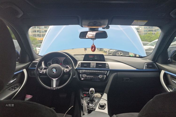 BMW 3 Series 2018 car image #20