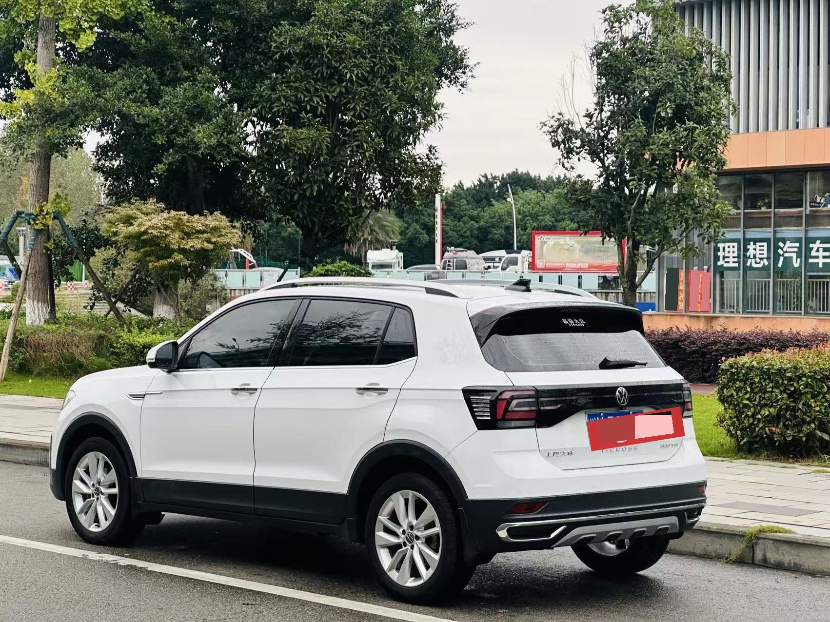 Volkswagen T-Cross 2024 car image #6