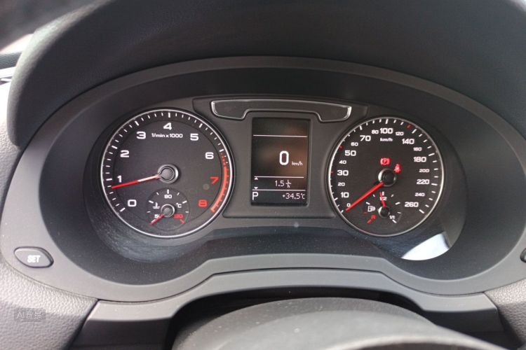 Audi Q3 2017 #13 Audi Q3 2017 car image #13