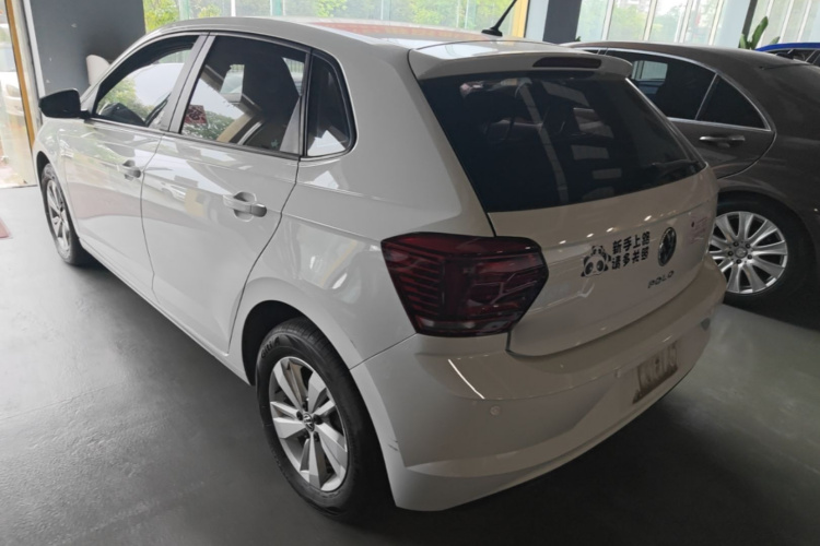 Volkswagen Polo 2023 car image #5