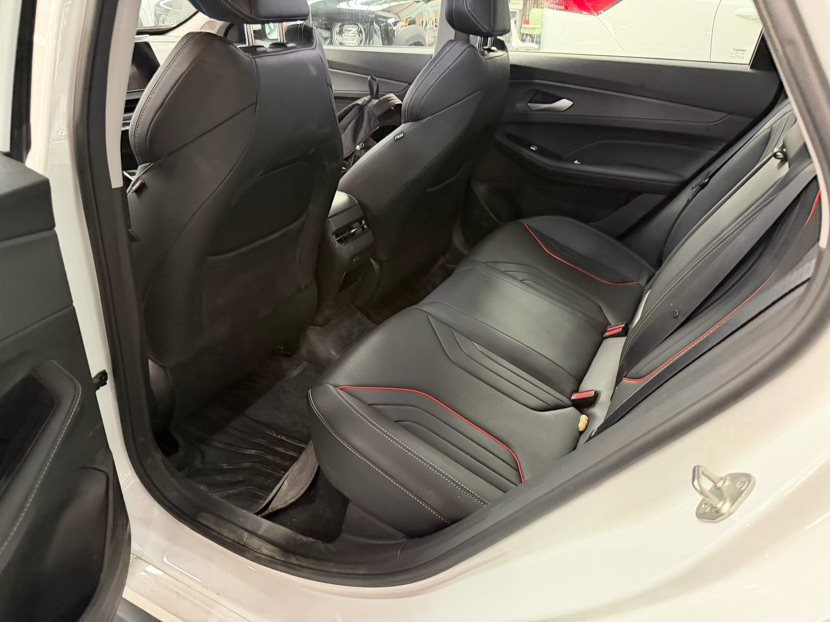 GEELY Binray 2025 car image #4