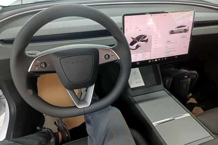 Tesla Model 3 2026 #10 Tesla Model 3 2026 car image #10