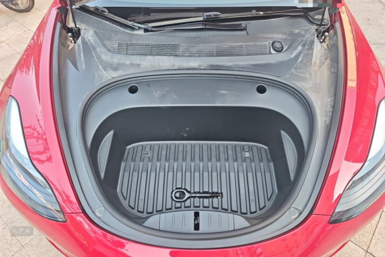 Tesla Model 3 2022 car image #22