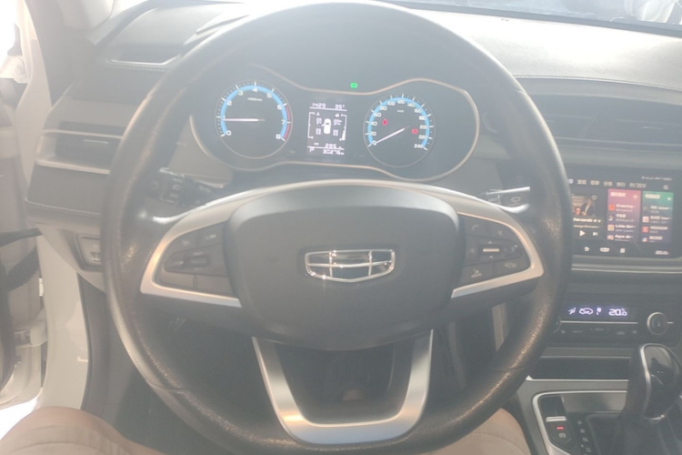 GEELY Emgrand 2021 #15 GEELY Emgrand 2021 car image #15