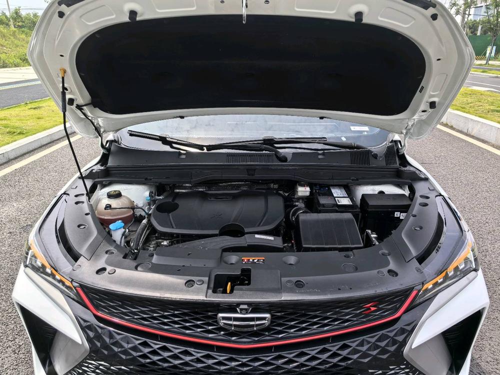 GEELY Coolray 2023 car image #9