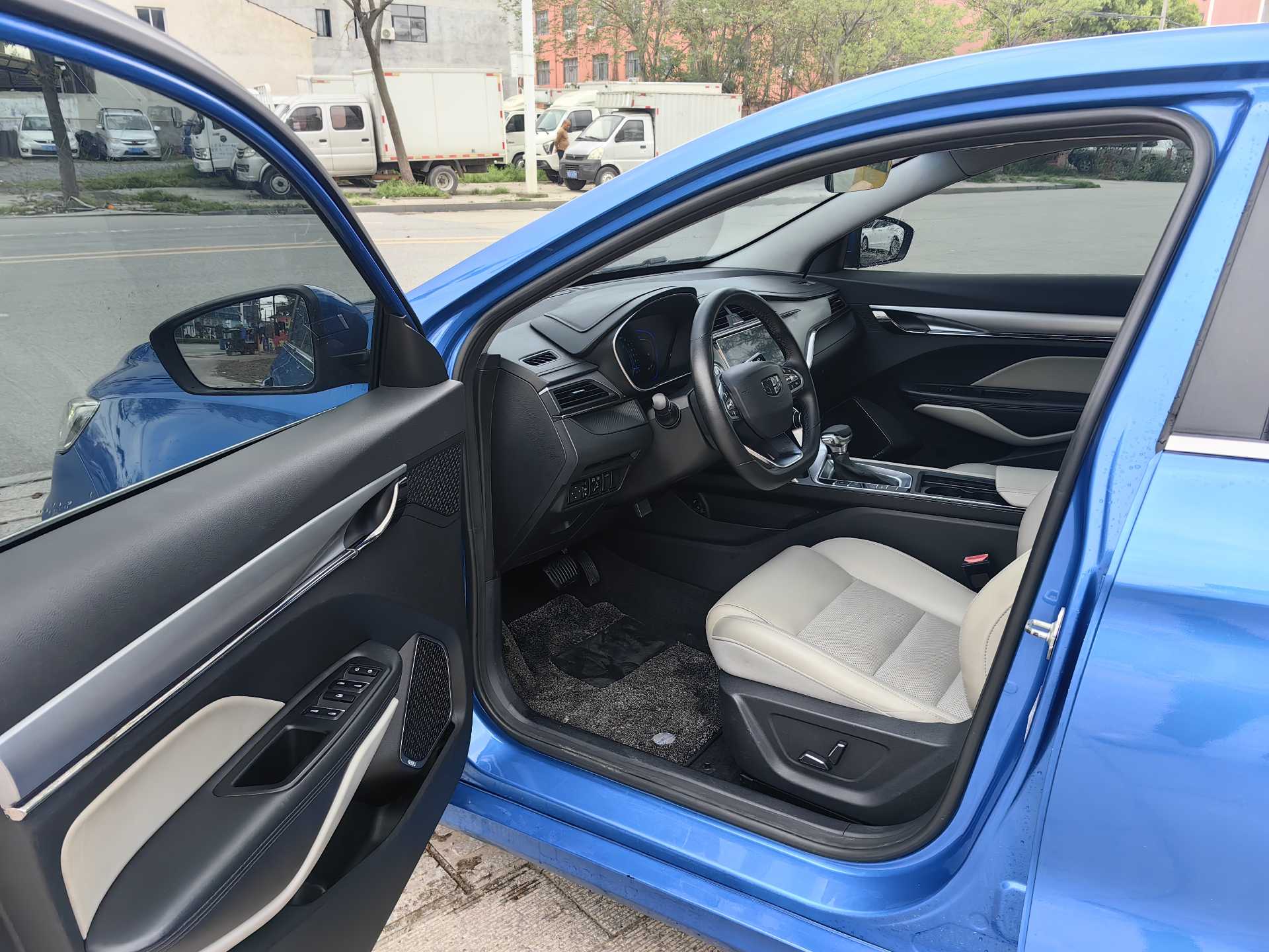 GEELY Binray 2019 صورة سيارة #4