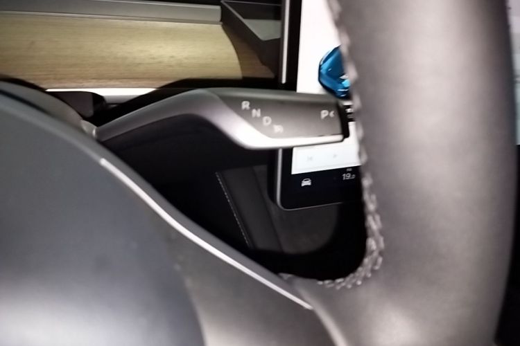 Tesla Model Y 2023 #14 Tesla Model Y 2023 car image #14