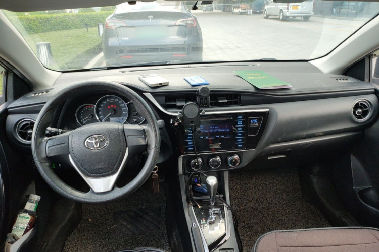Toyota Corolla 2017 #11 Toyota Corolla 2017 car image #11