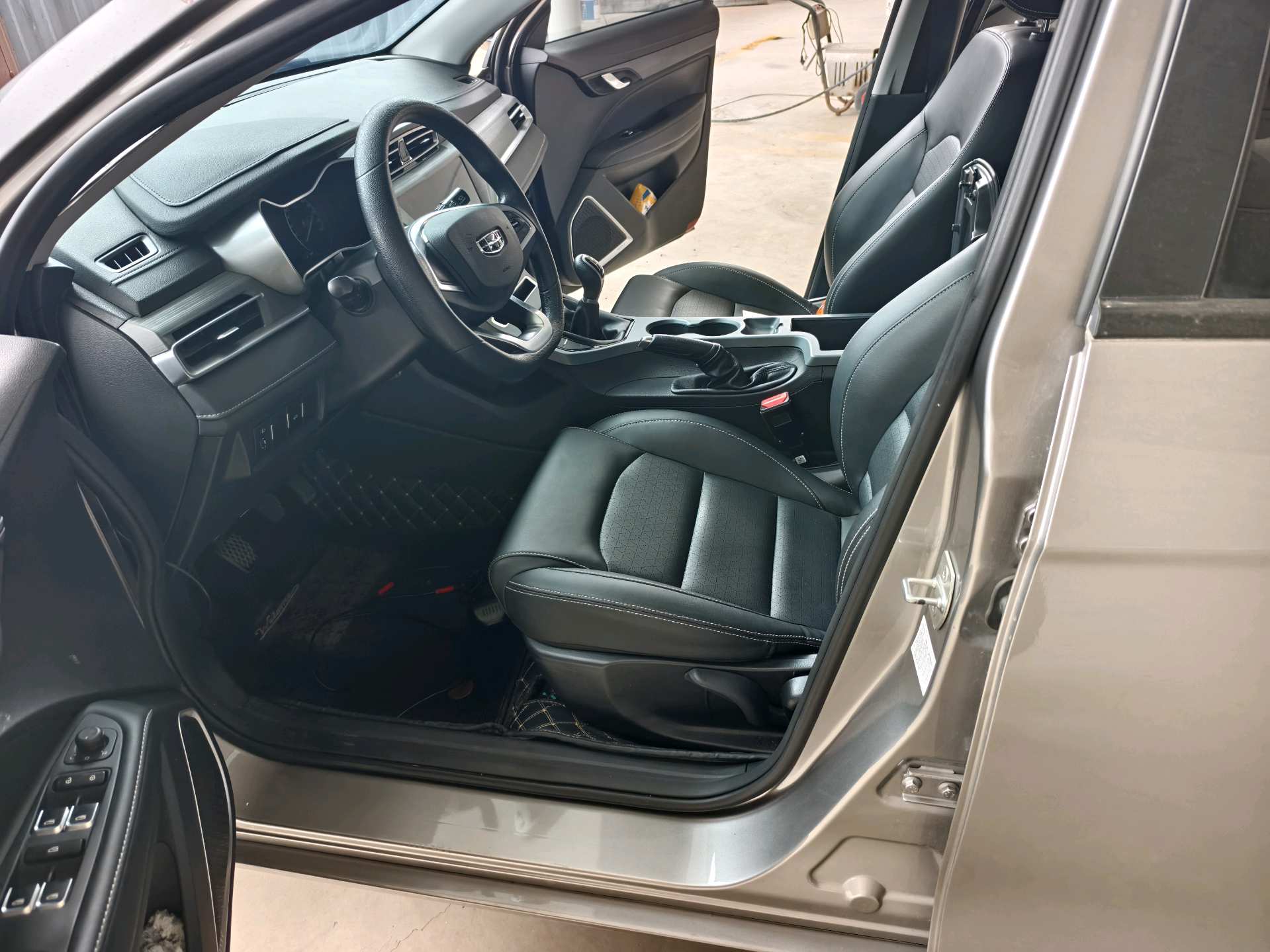 GEELY Emgrand 2022 imagen de coche #3