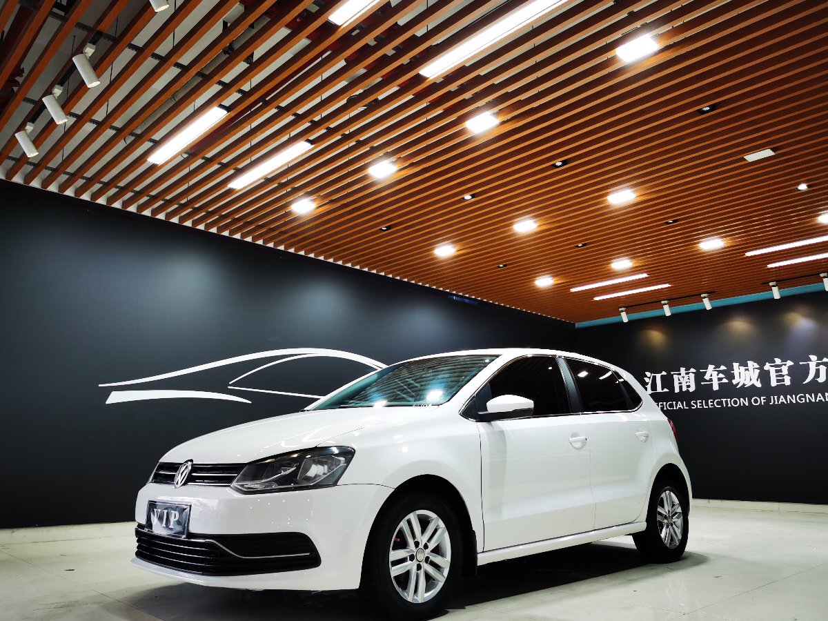 Volkswagen Polo 2016 Volkswagen Polo 2016 car image
