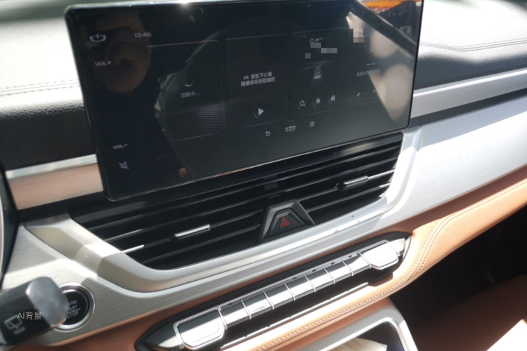 GEELY Vision X6 2020 immagine di auto #15