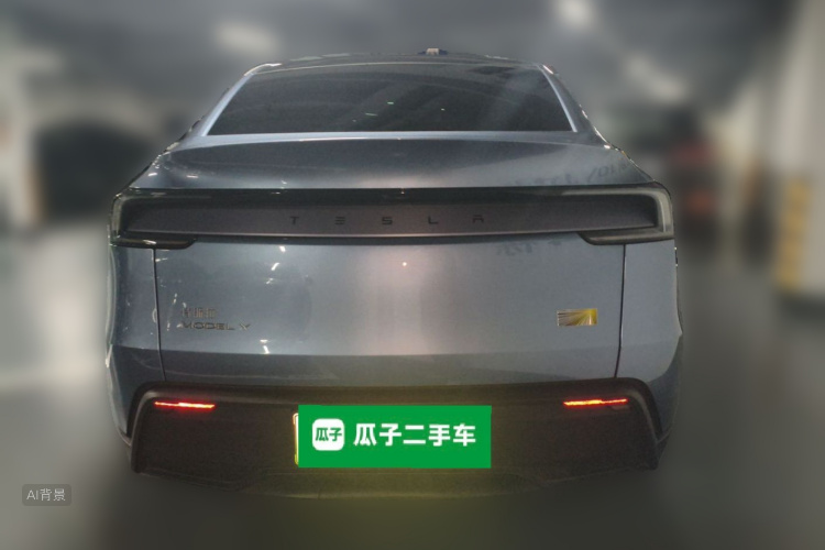 Tesla Model Y 2025 #6 Tesla Model Y 2025 car image #6