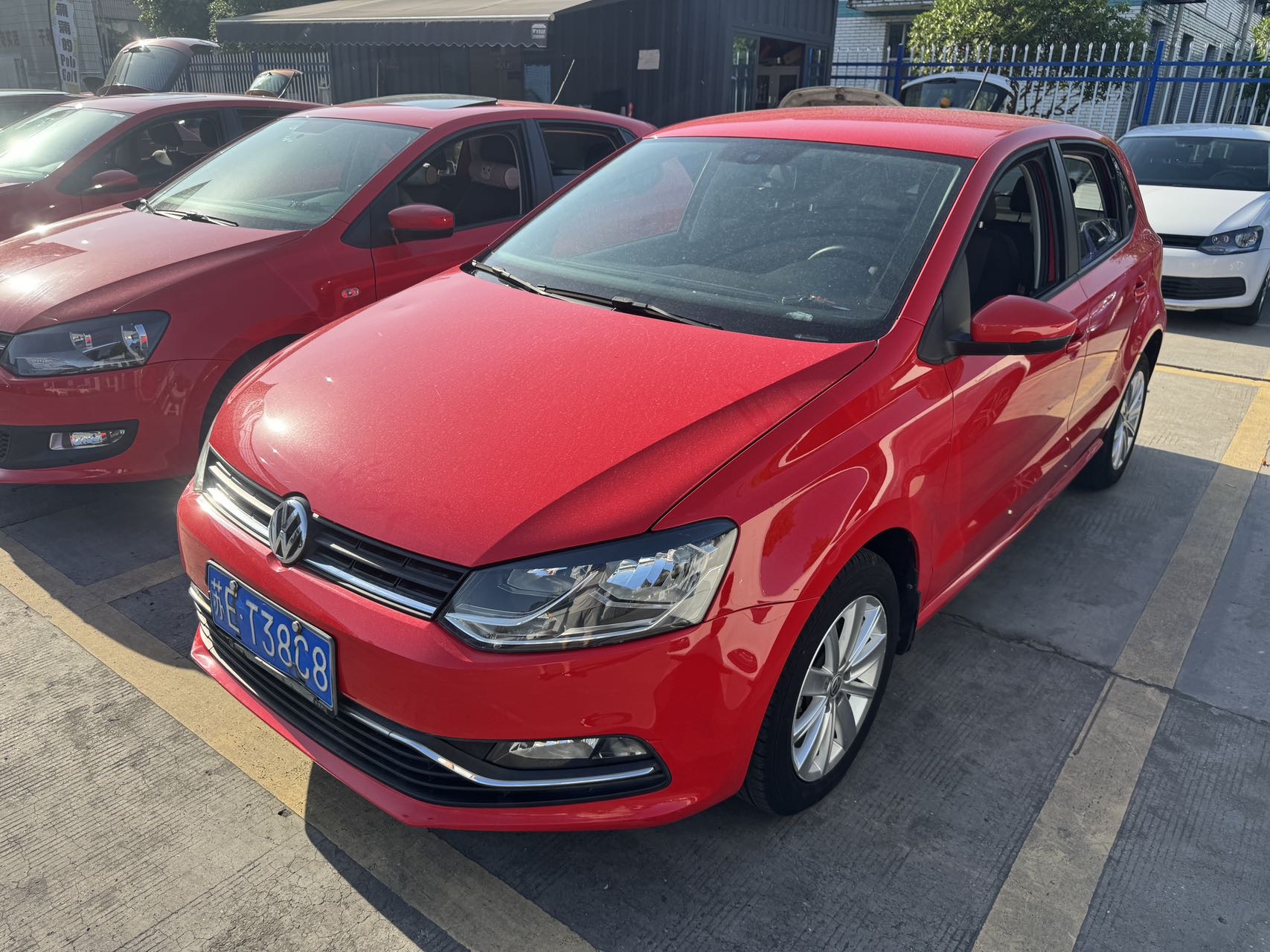 Volkswagen Polo 2014 car image 