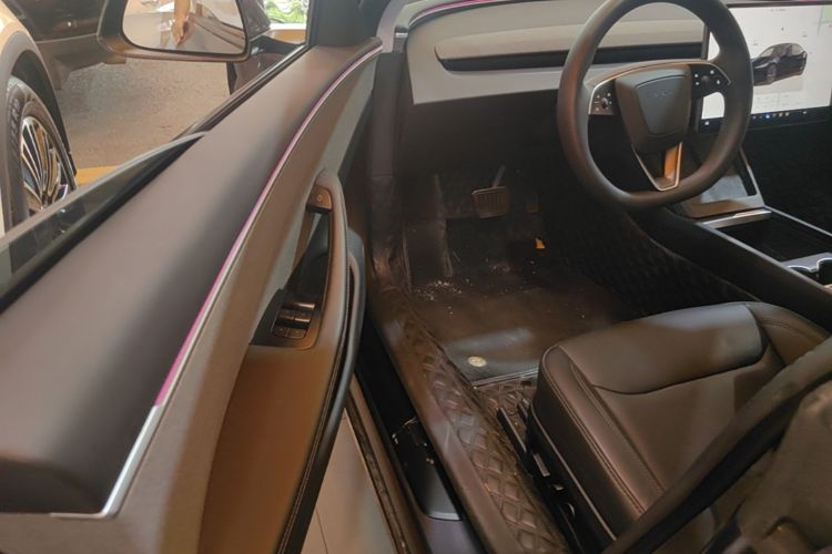 Tesla Model 3 2024 #16 Tesla Model 3 2024 car image #16