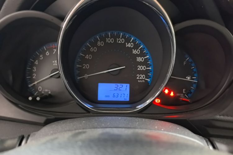 Toyota Vios 2017 #12 Toyota Vios 2017 car image #12