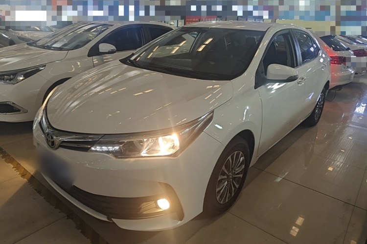 Toyota Corolla 2018 immagine di auto #2