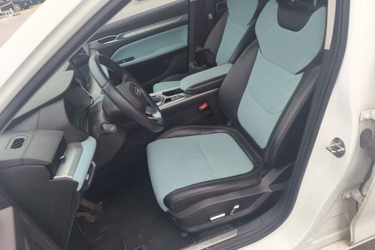 GEELY Emgrand L 2022 car image #19