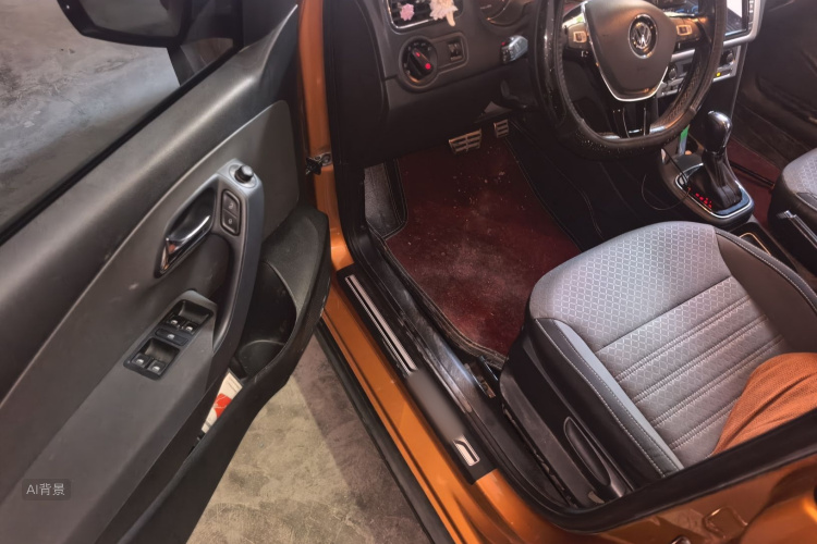 Volkswagen Polo 2014 car image #18