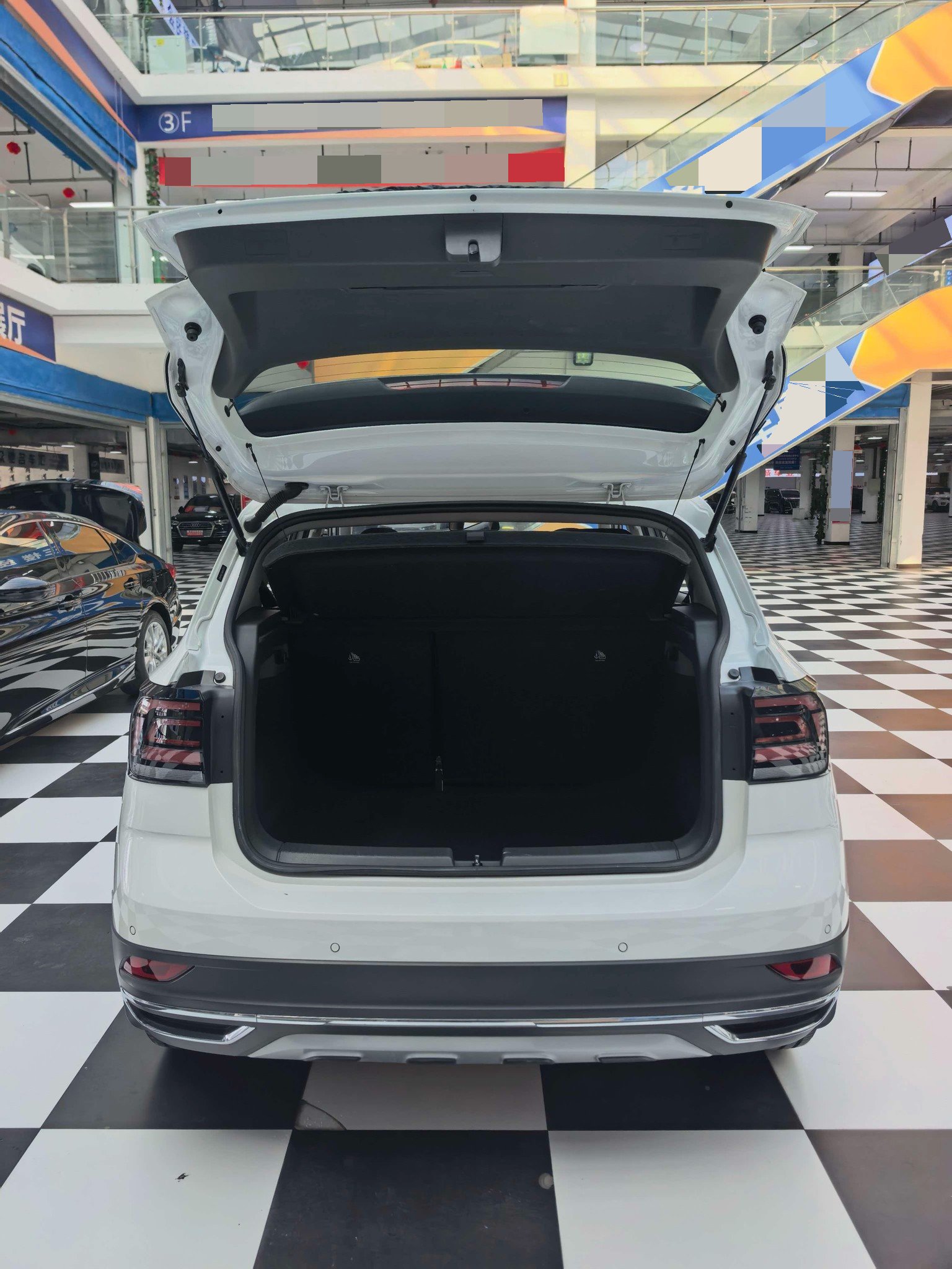 Volkswagen T-Cross 2022 صورة سيارة #9