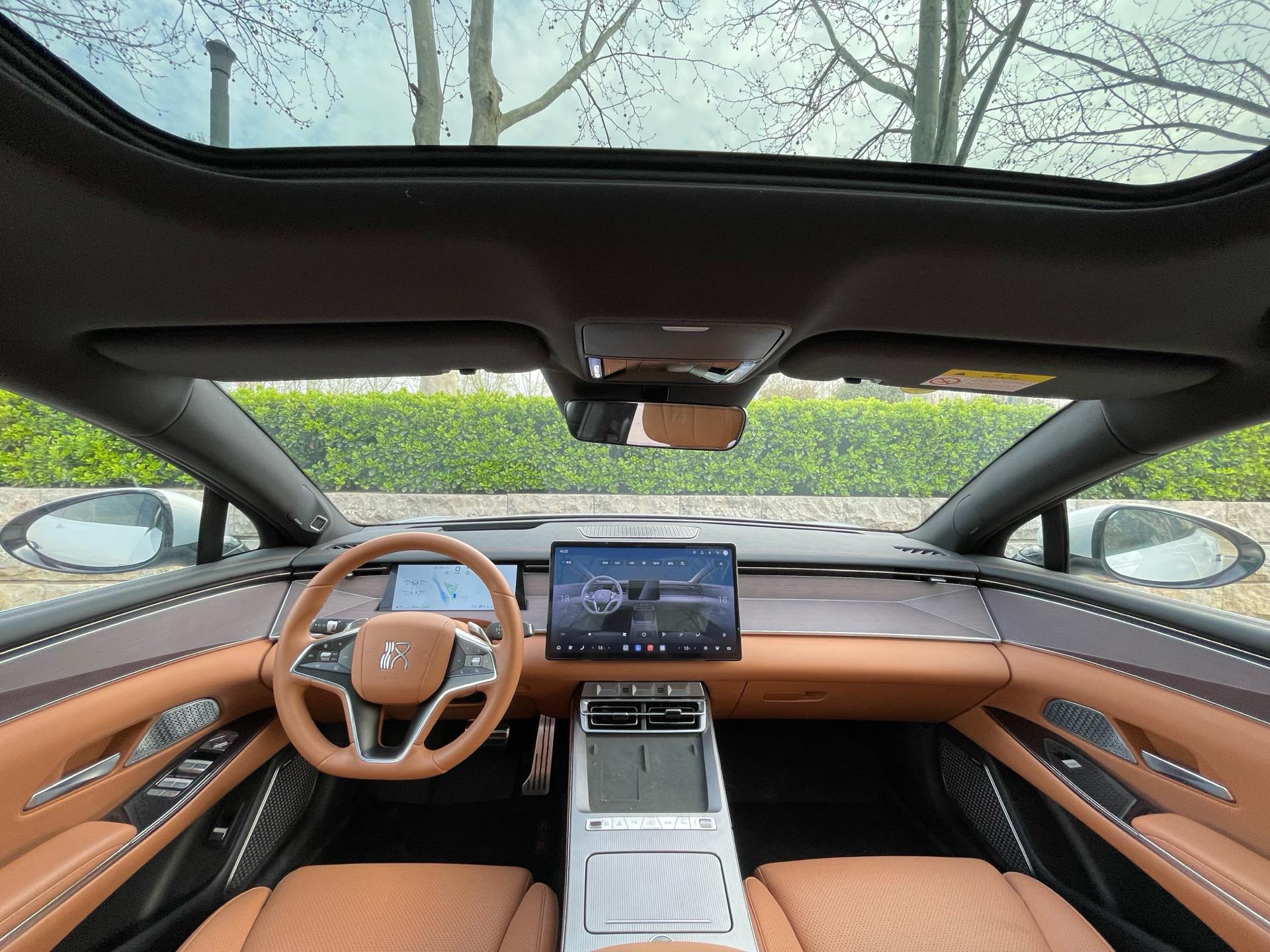 BYD HanL 2025 car image #9