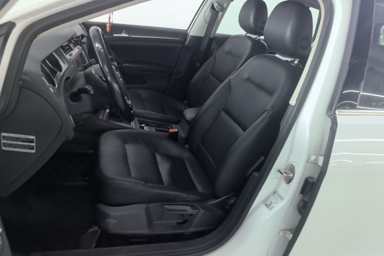 Volkswagen Golf 2015 car image #15