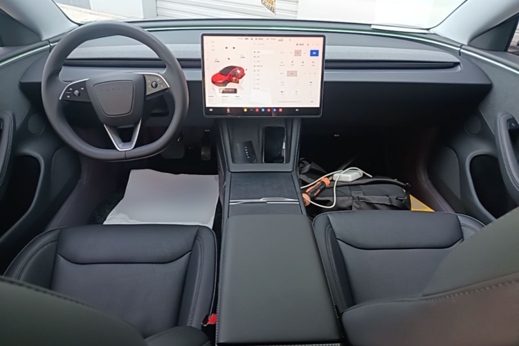 Tesla Model 3 2024 #11 Tesla Model 3 2024 car image #11