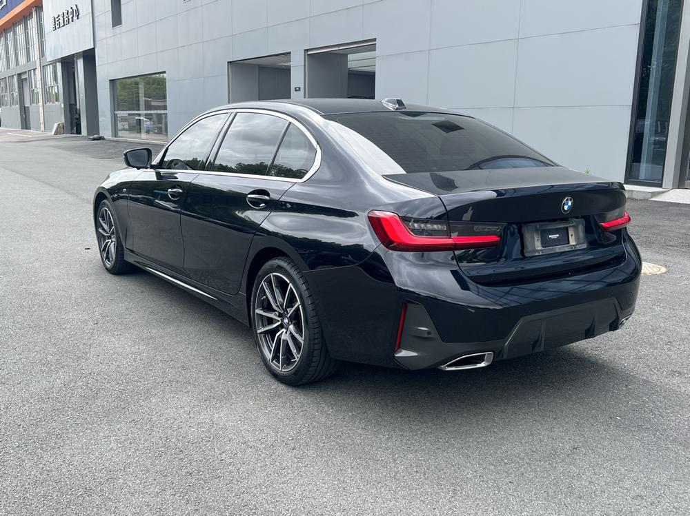 BMW 3 Series 2023 #5 BMW 3 Series 2023 صورة سيارة #5