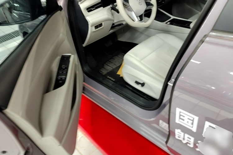 2025 #18 2025 car image #18