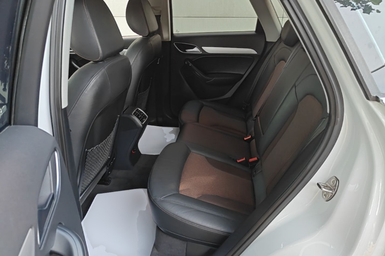 Audi Q3 2019 #17 Audi Q3 2019 car image #17