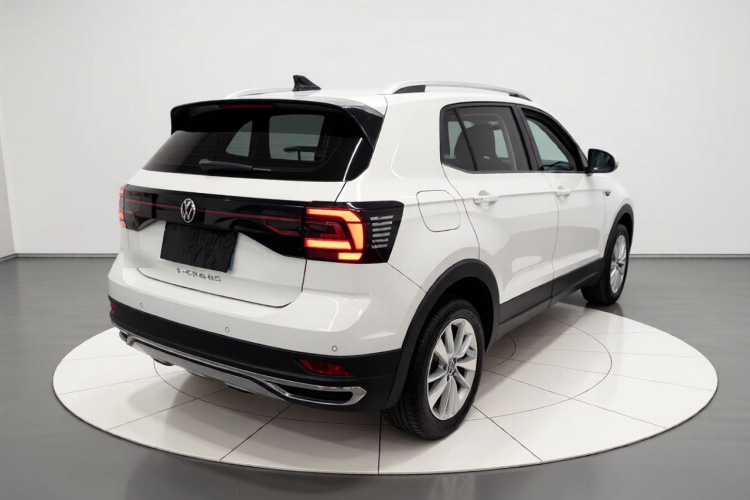 Volkswagen T-Cross 2021 immagine di auto #5