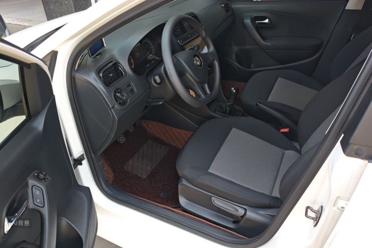 Volkswagen Polo 2018 car image #18