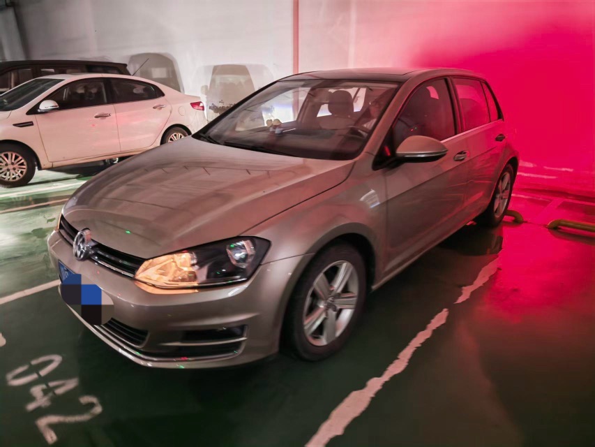 Volkswagen Golf 2015 car image 